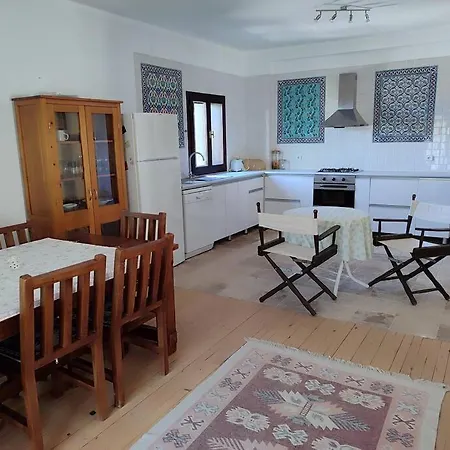 Kalkan Islamlar'da Tas Ev Villa *