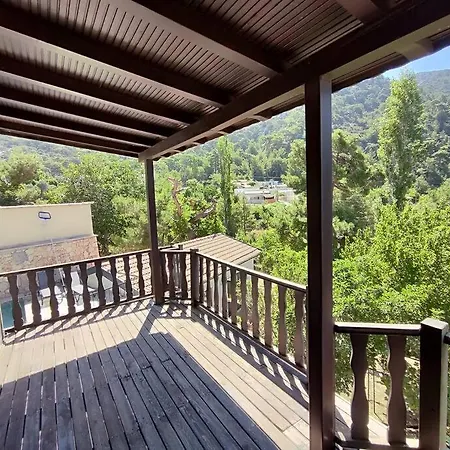 Kalkan Islamlar'da Tas Ev Вилла Каш